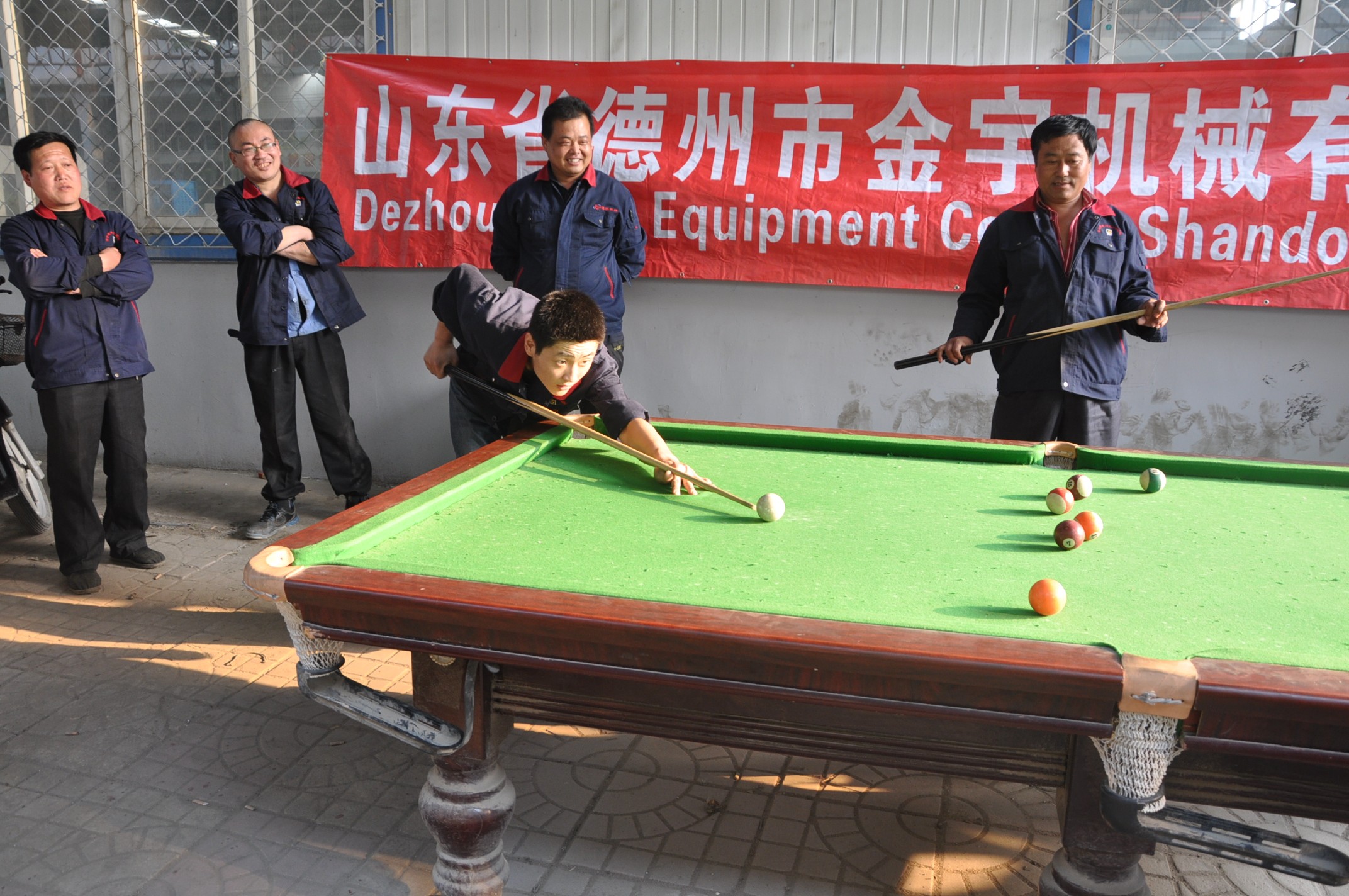 減速機,減速器,蝸輪蝸桿減速機,蝸輪蝸桿副,蝸輪減速機,蝸桿減速機,平面二次包絡減速機,包絡減速機,非標減速機,減速機型號,RV精密減速機,雙導程精密蝸輪蝸桿副,微型減速機,礦山用減速機,鋼廠專用減速機,硬齒面減速機,立式減速機,臥式減速機,圓弧齒蝸輪蝸桿減速機,切紙機專用減速機,輪胎定型硫化機,金宇減速機