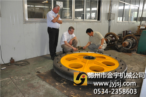 減速機,減速器,蝸輪蝸桿減速機,蝸輪蝸桿副,蝸輪減速機,蝸桿減速機,平面二次包絡減速機,包絡減速機,非標減速機,減速機型號,RV精密減速機,雙導程精密蝸輪蝸桿副,微型減速機,礦山用減速機,鋼廠專用減速機,硬齒面減速機,立式減速機,臥式減速機,圓弧齒蝸輪蝸桿減速機,切紙機專用減速機,輪胎定型硫化機,金宇減速機