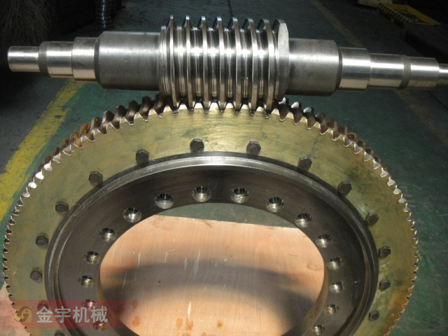 減速機,減速器,蝸輪蝸桿減速機,蝸輪蝸桿副,蝸輪減速機,蝸桿減速機,平面二次包絡減速機,包絡減速機,非標減速機,減速機型號,RV精密減速機,雙導程精密蝸輪蝸桿副,微型減速機,礦山用減速機,鋼廠專用減速機,硬齒面減速機,立式減速機,臥式減速機,圓弧齒蝸輪蝸桿減速機,切紙機專用減速機,輪胎定型硫化機,金宇減速機