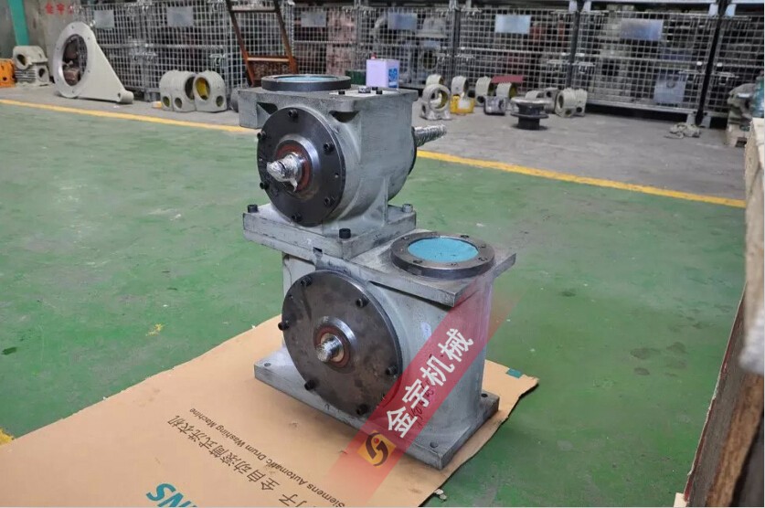 平面二次包絡減速機