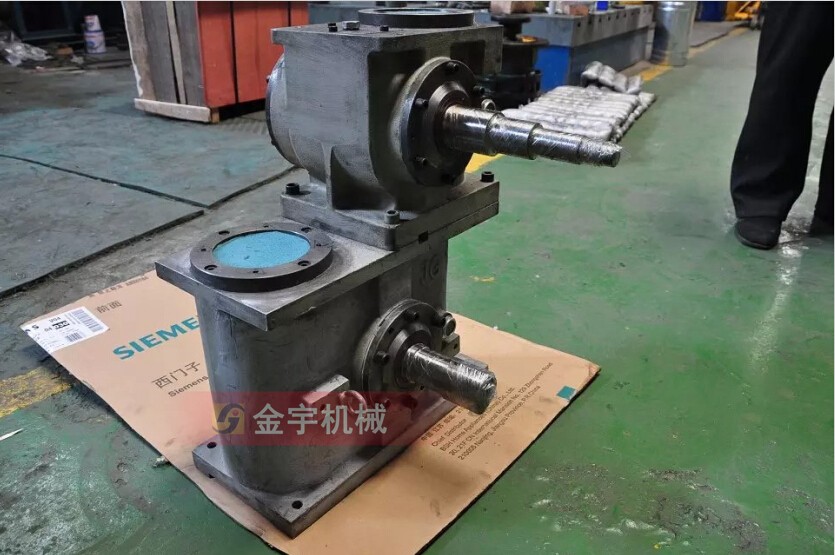 平面二次包絡減速機