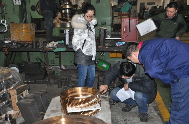 減速機,減速器,蝸輪蝸桿減速機,蝸輪蝸桿副,蝸輪減速機,蝸桿減速機,平面二次包絡減速機,包絡減速機,非標減速機,減速機型號,RV精密減速機,雙導程精密蝸輪蝸桿副,微型減速機,礦山用減速機,鋼廠專用減速機,硬齒面減速機,立式減速機,臥式減速機,圓弧齒蝸輪蝸桿減速機,切紙機專用減速機,輪胎定型硫化機,金宇減速機