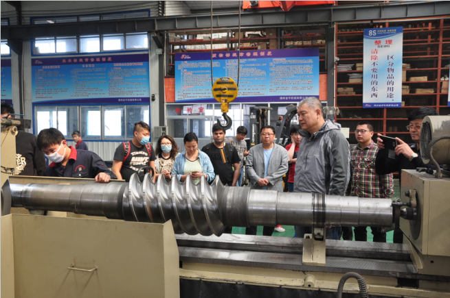 減速機,減速器,蝸輪蝸桿減速機,蝸輪蝸桿副,蝸輪減速機,蝸桿減速機,平面二次包絡減速機,包絡減速機,非標減速機,減速機型號,RV精密減速機,雙導程精密蝸輪蝸桿副,微型減速機,礦山用減速機,鋼廠專用減速機,硬齒面減速機,立式減速機,臥式減速機,圓弧齒蝸輪蝸桿減速機,切紙機專用減速機,輪胎定型硫化機,金宇減速機