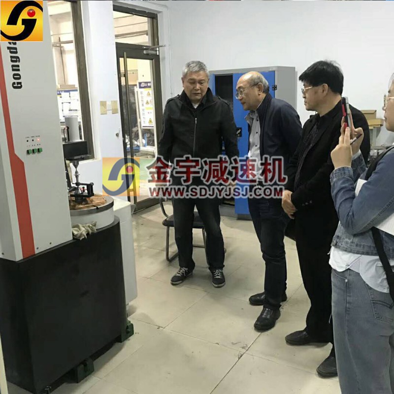 減速機(jī),減速器,蝸輪蝸桿減速機(jī),蝸輪蝸桿副,蝸輪減速機(jī),蝸桿減速機(jī),平面二次包絡(luò)減速機(jī),包絡(luò)減速機(jī),非標(biāo)減速機(jī),減速機(jī)型號(hào),RV精密減速機(jī),雙導(dǎo)程精密蝸輪蝸桿副,微型減速機(jī),礦山用減速機(jī),鋼廠專用減速機(jī),硬齒面減速機(jī),立式減速機(jī),臥式減速機(jī),圓弧齒蝸輪蝸桿減速機(jī),切紙機(jī)專用減速機(jī),輪胎定型硫化機(jī),金宇減速機(jī)