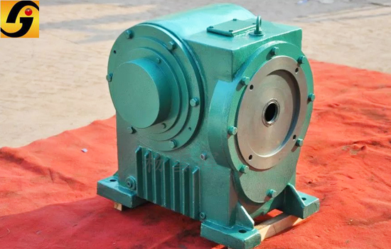 減速機,減速器,蝸輪蝸桿減速機,蝸輪蝸桿副,蝸輪減速機,蝸桿減速機,平面二次包絡減速機,包絡減速機,非標減速機,減速機型號,RV精密減速機,雙導程精密蝸輪蝸桿副,微型減速機,礦山用減速機,鋼廠專用減速機,硬齒面減速機,立式減速機,臥式減速機,圓弧齒蝸輪蝸桿減速機,切紙機專用減速機,輪胎定型硫化機,金宇減速機