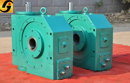 平面二次包絡減速機