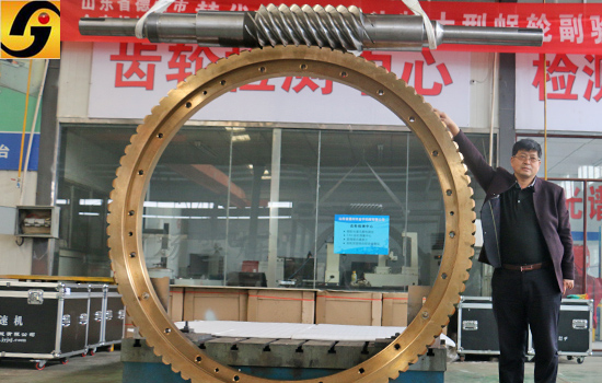 減速機,減速器,蝸輪蝸桿減速機,蝸輪蝸桿副,蝸輪減速機,蝸桿減速機,平面二次包絡減速機,包絡減速機,非標減速機,減速機型號,RV精密減速機,雙導程精密蝸輪蝸桿副,微型減速機,礦山用減速機,鋼廠專用減速機,硬齒面減速機,立式減速機,臥式減速機,圓弧齒蝸輪蝸桿減速機,切紙機專用減速機,輪胎定型硫化機,金宇減速機