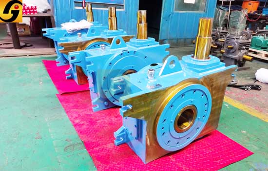 平面二次包絡減速機