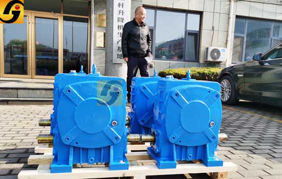 平面二次包絡減速機