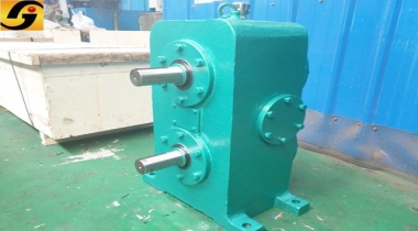 非標雙出軸平面二次包絡6頭減速機