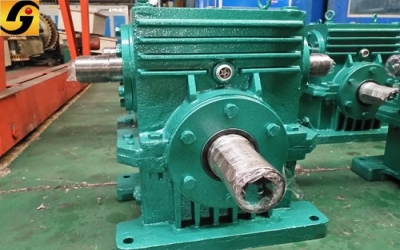 蝸輪蝸桿減速機的使用和維護