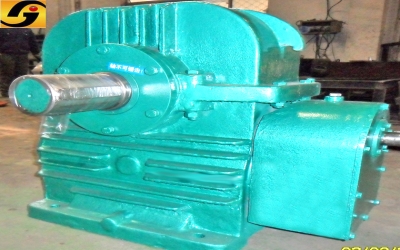 圓弧圓柱雙級(jí)蝸桿及齒輪減速機(jī)