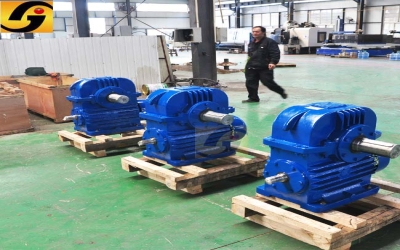 蝸輪減速機發熱和漏油