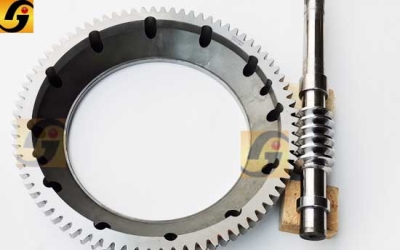 雙導程精密蝸輪蝸桿副的材質