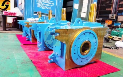 非標定制平面二次包絡減速機中心距250