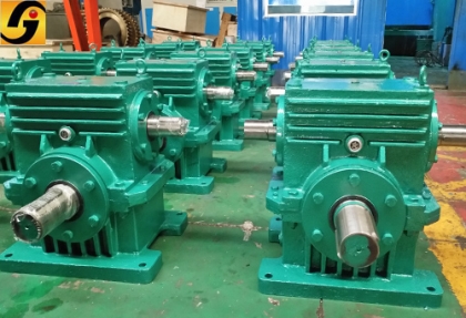 平面二次包絡減速機